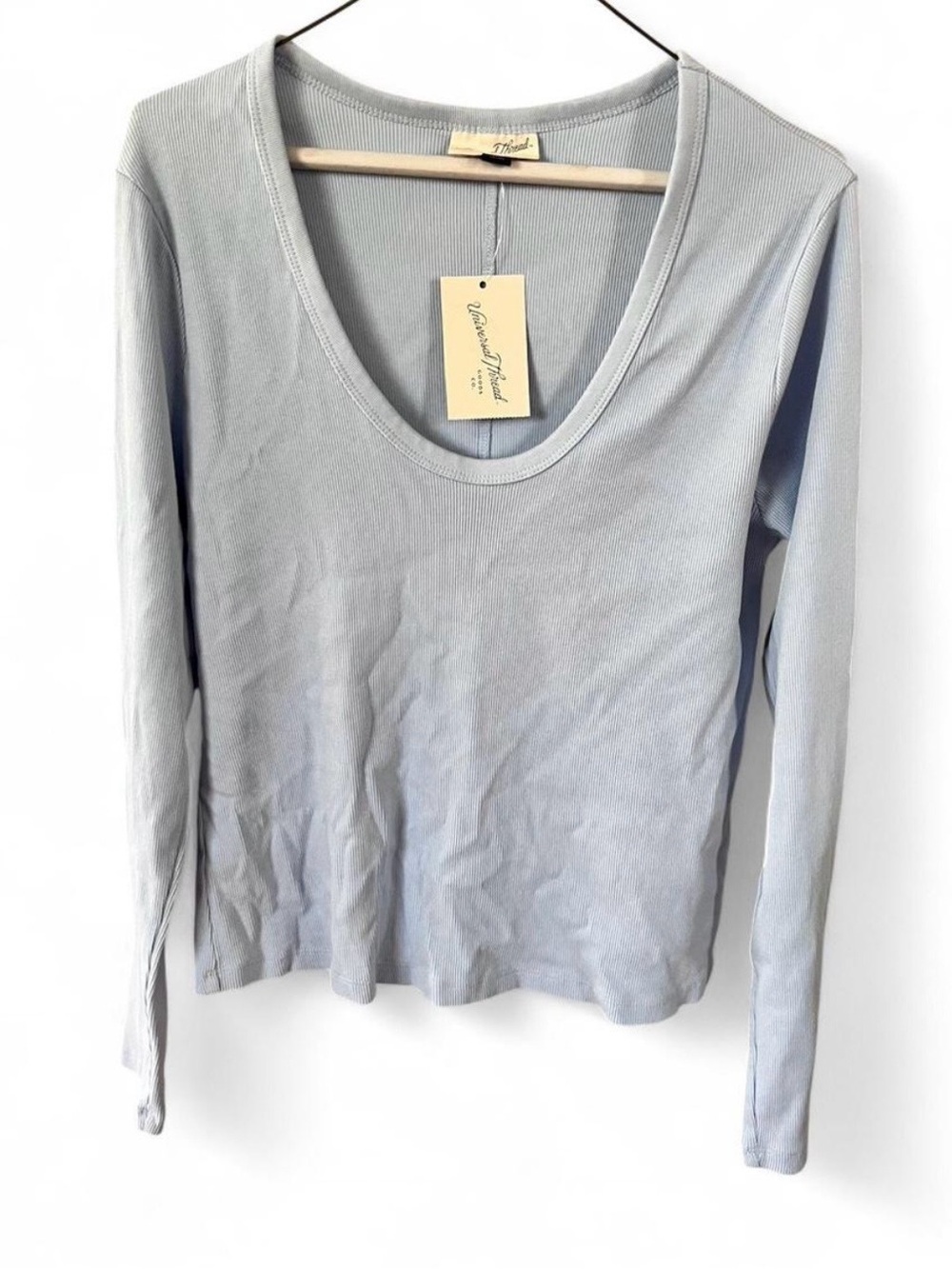Universal Thread NWT Light Blue Long Sleeve Scoop Neck Top Basic Spring